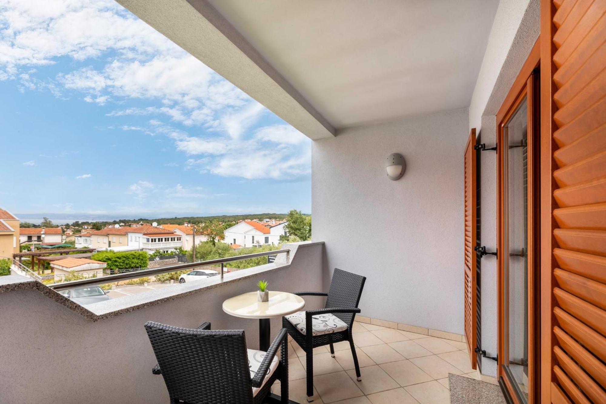 Apartments Kvarner 2 Malinska Exterior foto